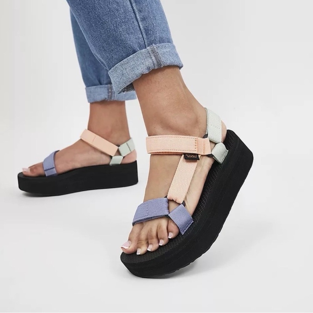 Teva flatform platform universal pastel color san… - image 1